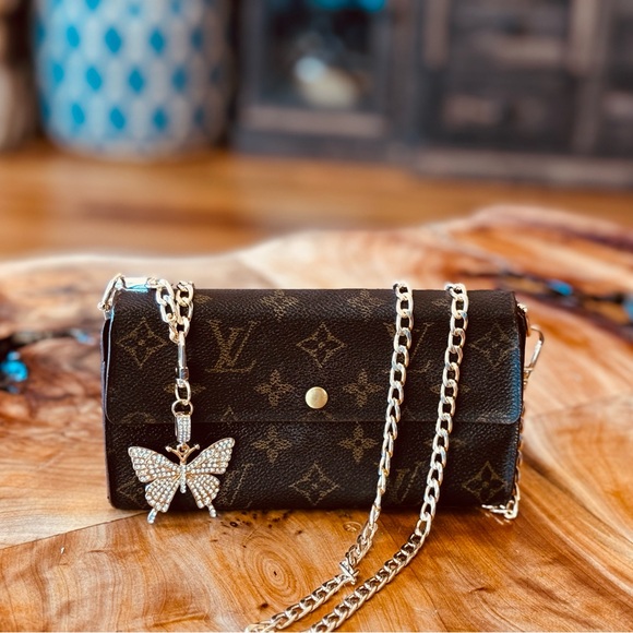 Louis Vuitton vintage 1996 Sarah monogram wallet converted Crossbody - Picture 3 of 17